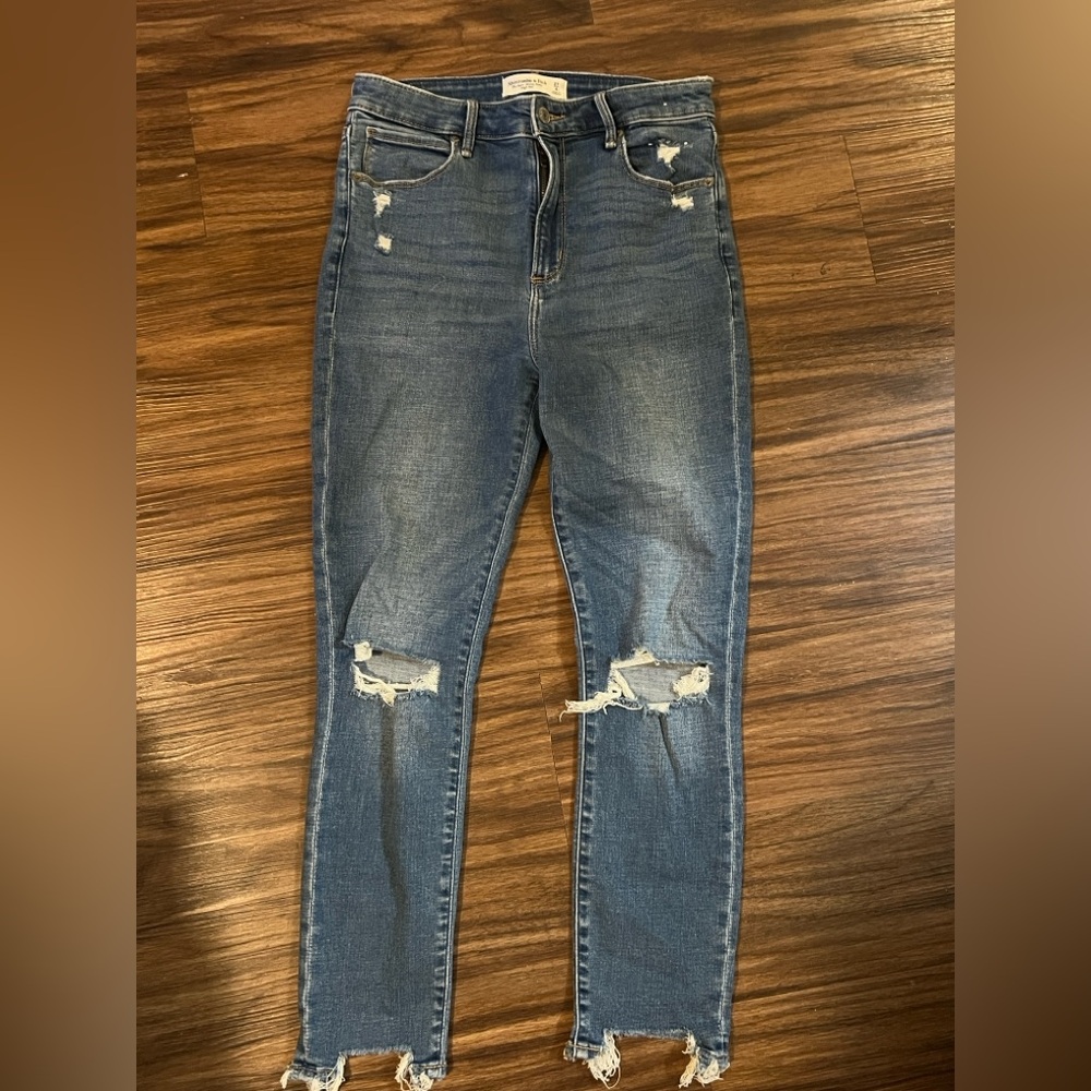 Women’s Abercrombie & Fitch Super Skinny Ankle Jeans- Size 4S/ 27